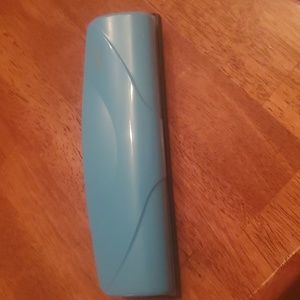 Staples Turquoise Colored Mini 3 Hole Punch